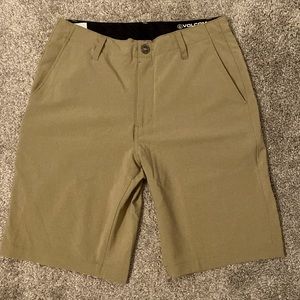 Volcom shorts
